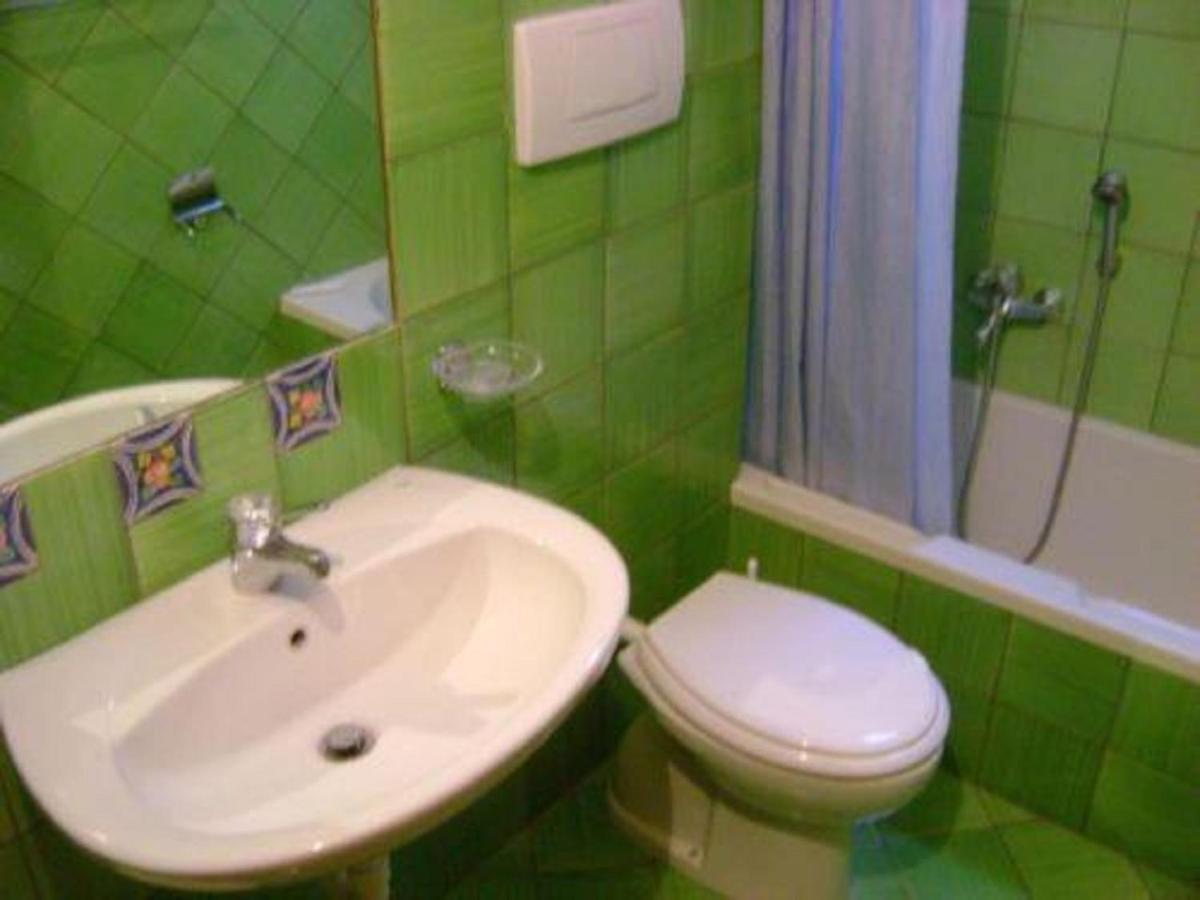 Gianni House Backpackers Hostel Giardini-Naxos Exterior foto